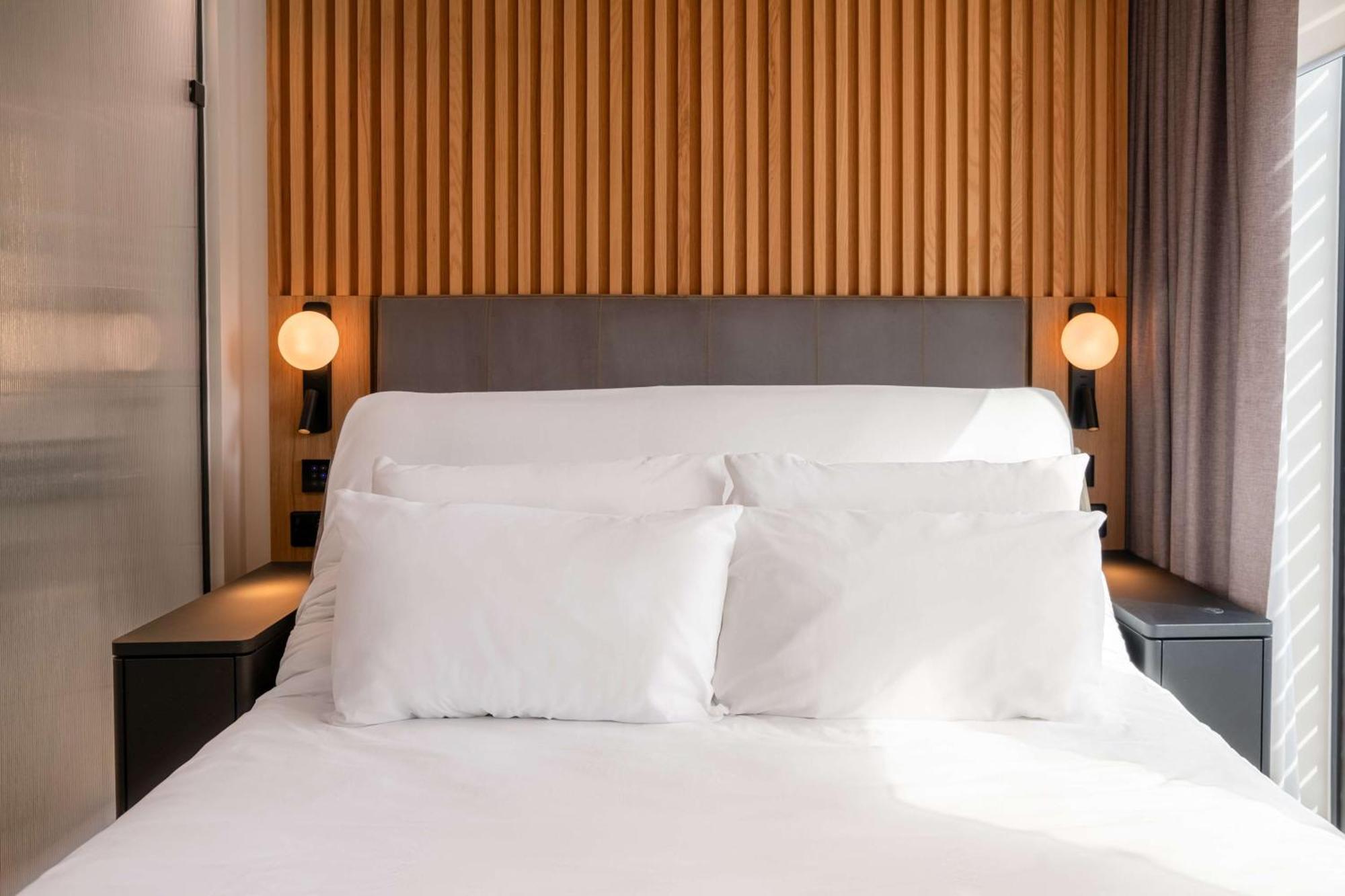 Yotelpad Stratford Hotel