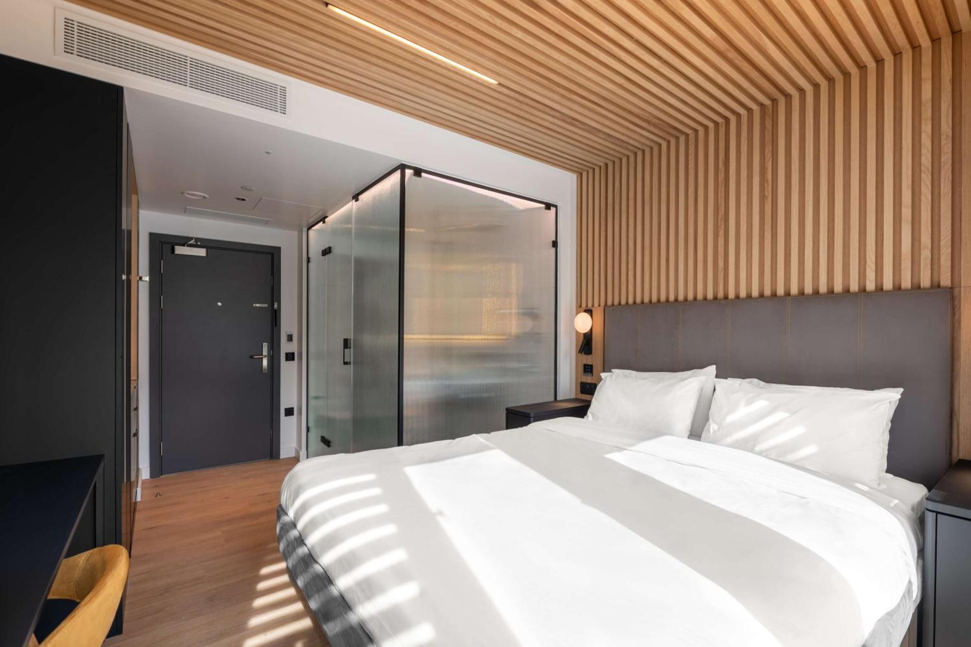 Yotelpad Stratford