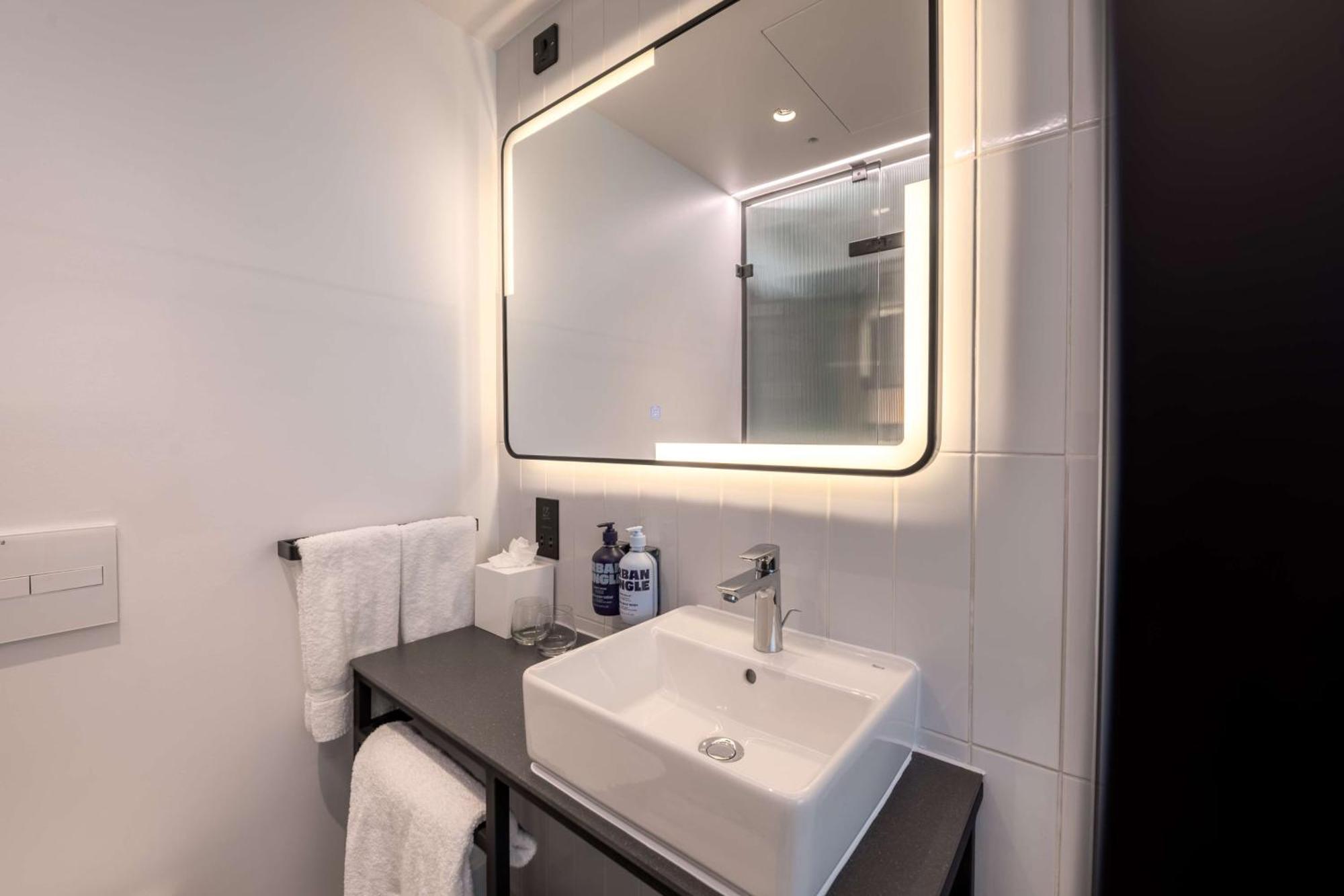 Hotel Yotelpad Stratford 4*