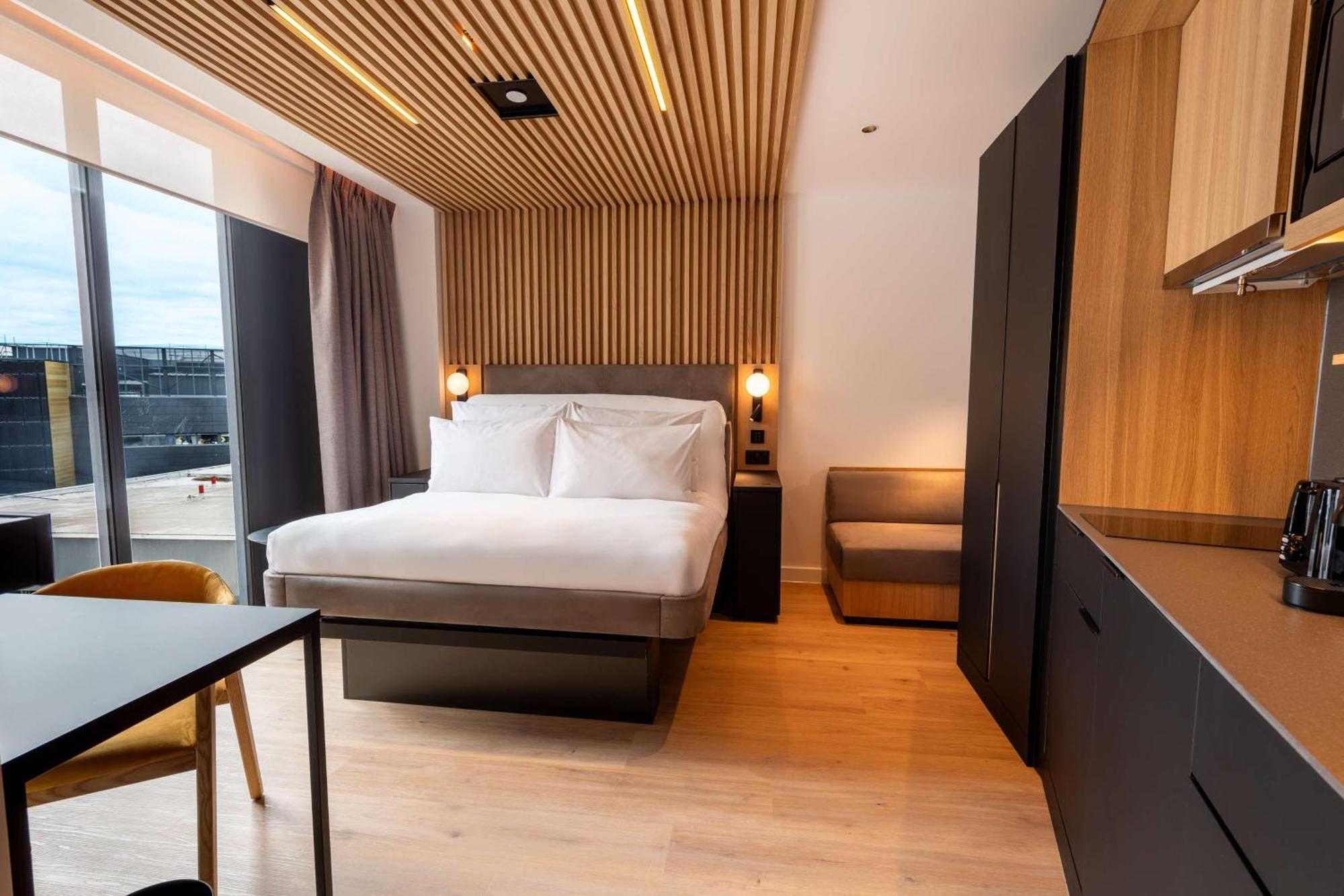 Yotelpad Stratford Hotel