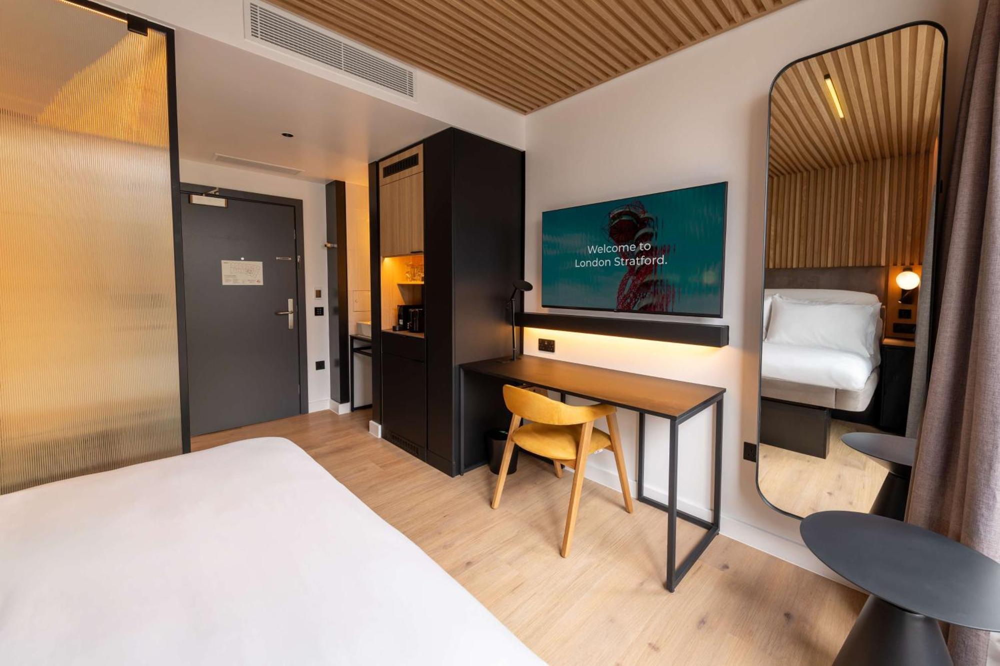 Hotel Yotelpad Stratford 4*